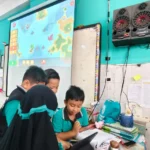 Pembelajaran Algoritma Berbasis Gim Interaktif di SD Mumtaz Libatkan Siswa Kelas Rendah
