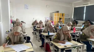 Ruang Ujian Smamio Jadi Arena IKMC, Siswa Kelas XI Uji Nalar Matematika