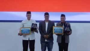 SD Musix Raih Penghargaan Sekolah Berkarakter Qur’ani Milad 1 Dekade PWMU.CO
