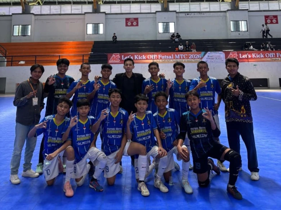 SMP Muhammadiyah 7 Surabaya Raih Semifinal dalam Kompetisi Futsal Pelajar ITS