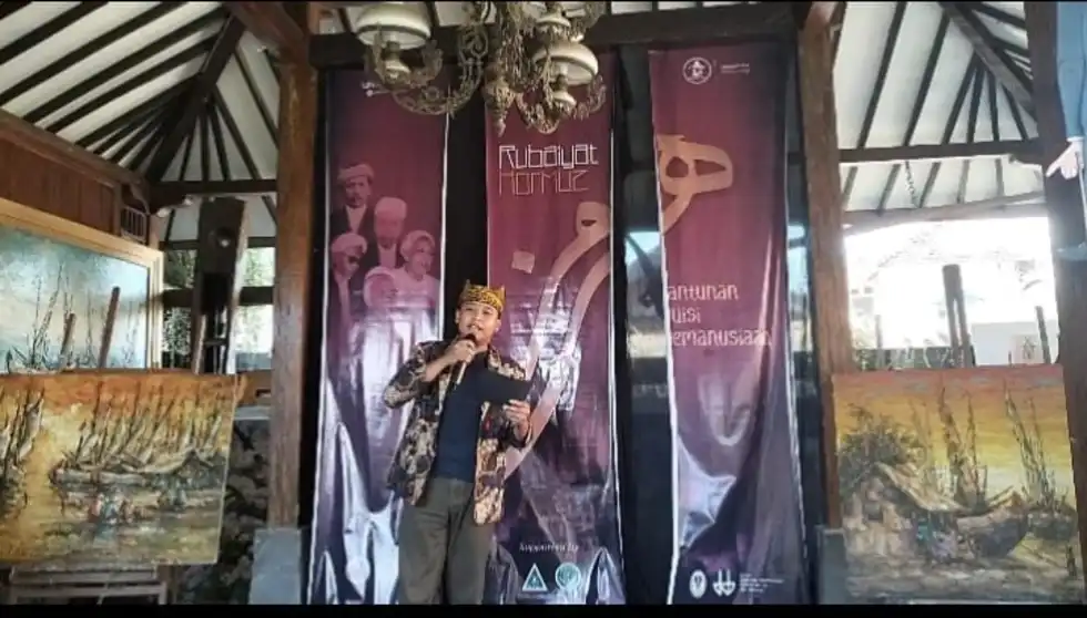 Saat Siswa SMA Bersanding dengan Penyair Senior