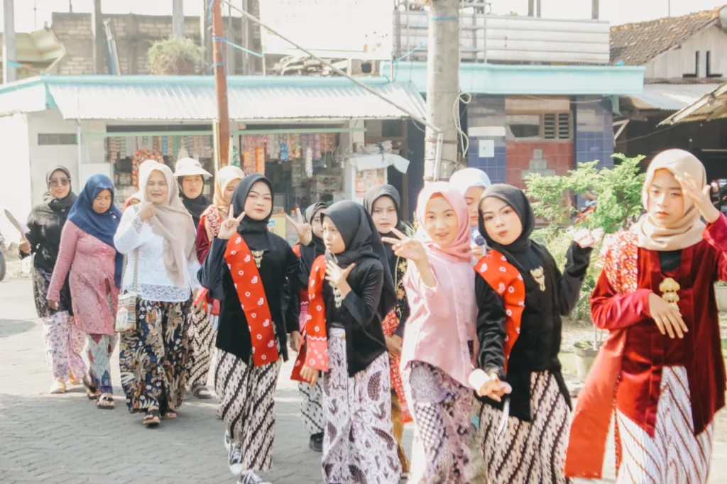 Tiga Lembaga di Bulubrangsi Kolaborasi Peringati Kartini Lewat Kirab dan Lomba