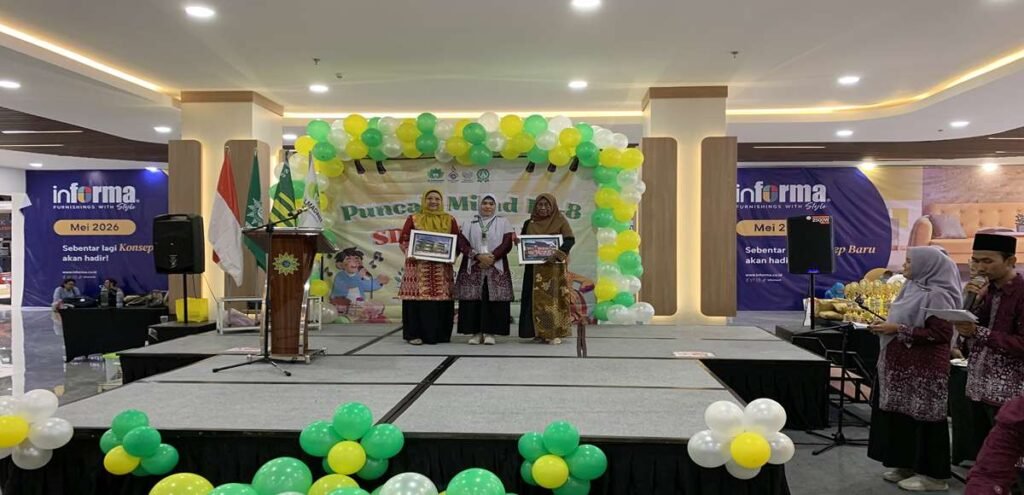 Puncak Milad ke-8 SD Almadany Meriah di Icon Mall Gresik