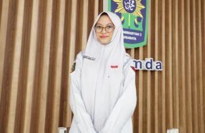 Tangis Haru di Ruang Tamu, Merci Wujudkan Mimpi Masuk Kedokteran Unair Lewat SNBP