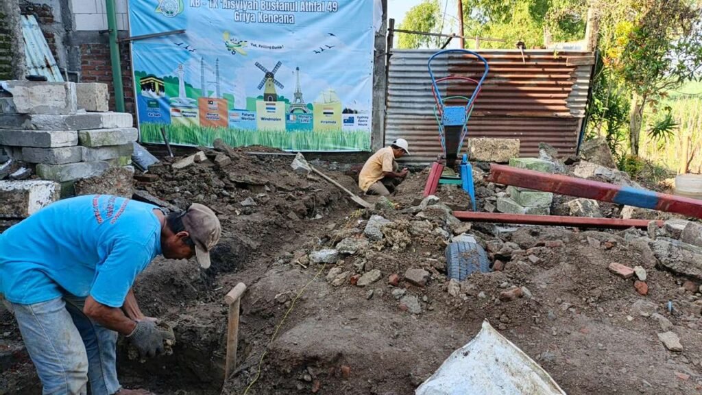 Masuki Tahun ke-2, KB-TK Aisyiyah Bustanul Athfal 49 Griya Kencana Gresik Realisasikan Pembangunan Kelas Baru