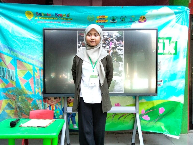 Menjadi Pembawa Berita Cilik: Ujian Praktik Bahasa Indonesia yang Penuh Makna