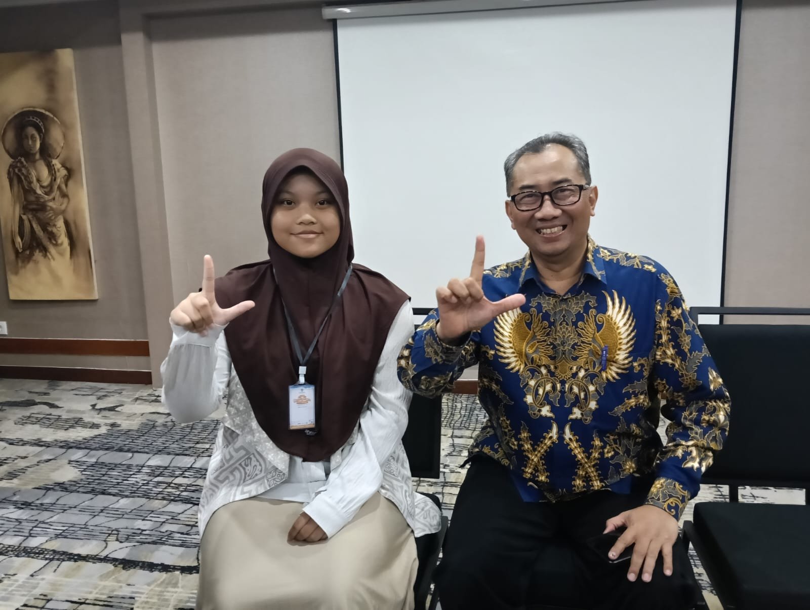 Siswa Spemdalas Ukir Prestasi Nasional, Karya “Desir Pesisir Bandar Grisse” Antarkan Azza Alzena Jadi Juara