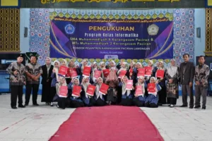Lulusan Berdaya Saing Global: Kolaborasi Smamusix, Madtsamuda, dan UMM Resmi Wisuda Siswa Kelas IT