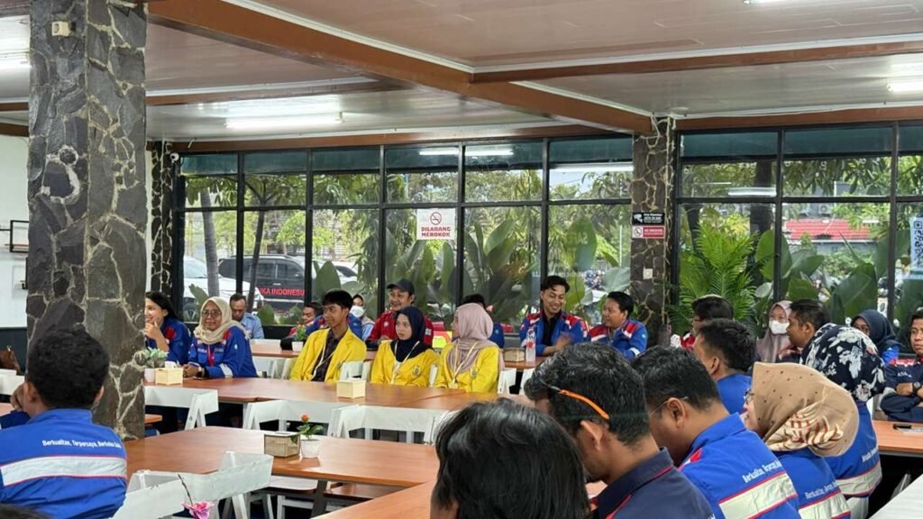 Career Exploration Program SMAMIO: Siswa Ikuti Safety Riding Training di PT. Asuka Engineering Indonesia