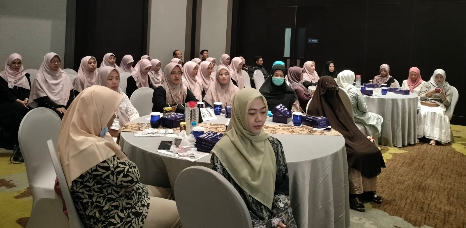 Parenting Mindful Breathing Warnai Puncak Milad ke-31 Mugeb Primary School