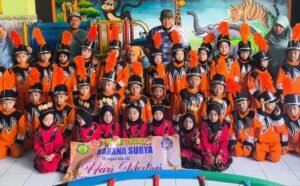Parade Kartini Cilik KB Aisyiyah 13 dan TK Aisyiyah 10 Dukunanyar Berlangsung Meriah