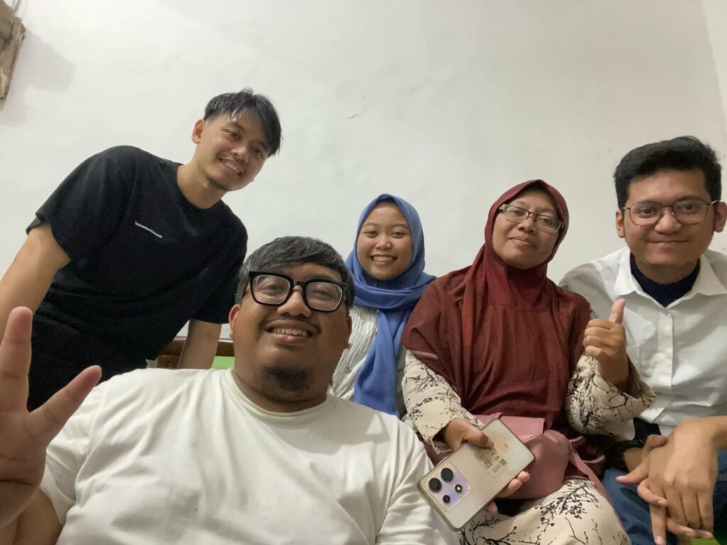 Dari Duka Menjadi Cahaya: Jejak Pengabdian Peti Endang Martini di Panti Asuhan Muhammadiyah Surabaya