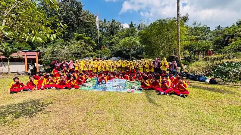 Serunya Outing Class SD Muhlas dengan River Tubing di Tanaka Waterfall