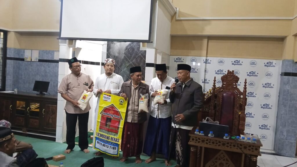 PCM Sukun Kota Malang Melaunching Loemboeng Beras Ke-empat