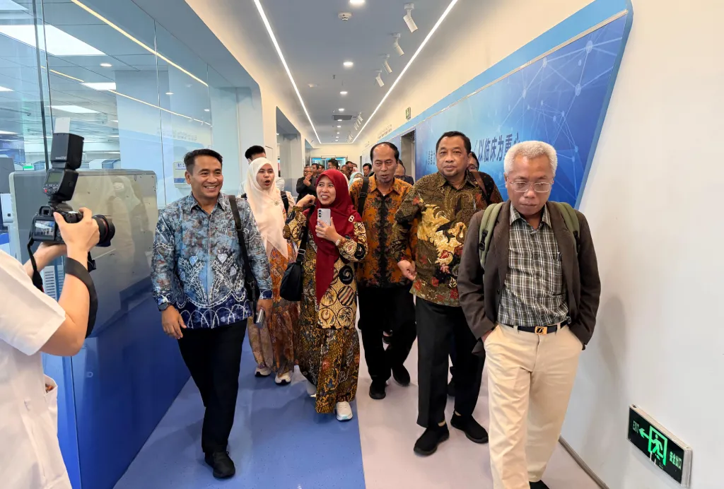 PWM Jatim Pelajari Digitalisasi, IT, dan AI di Peking University Shenzhen Hospital