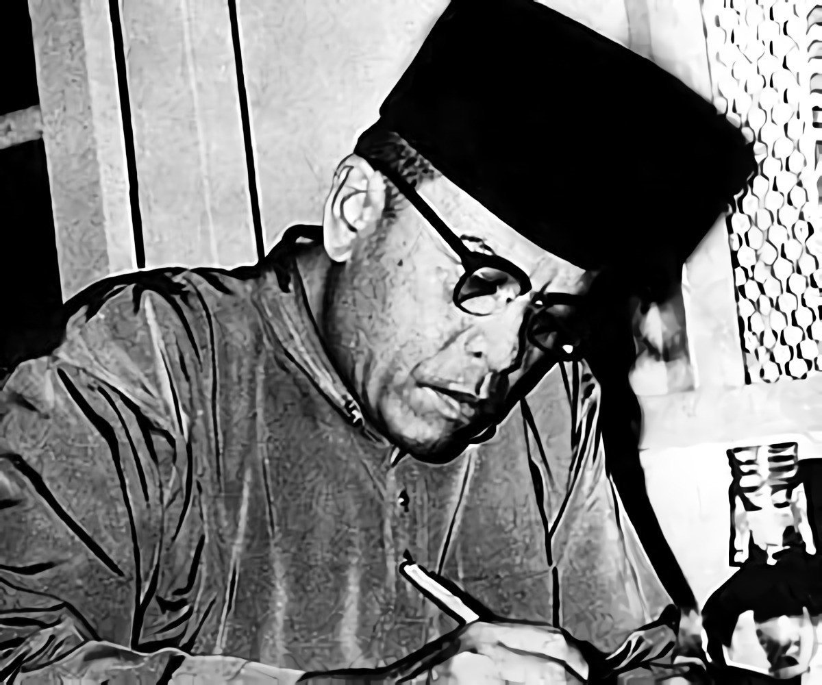 Cara Merasa Kaya Setiap Saat: Hamka, Sumber Bahagia, dan tentang Asal Pengarang