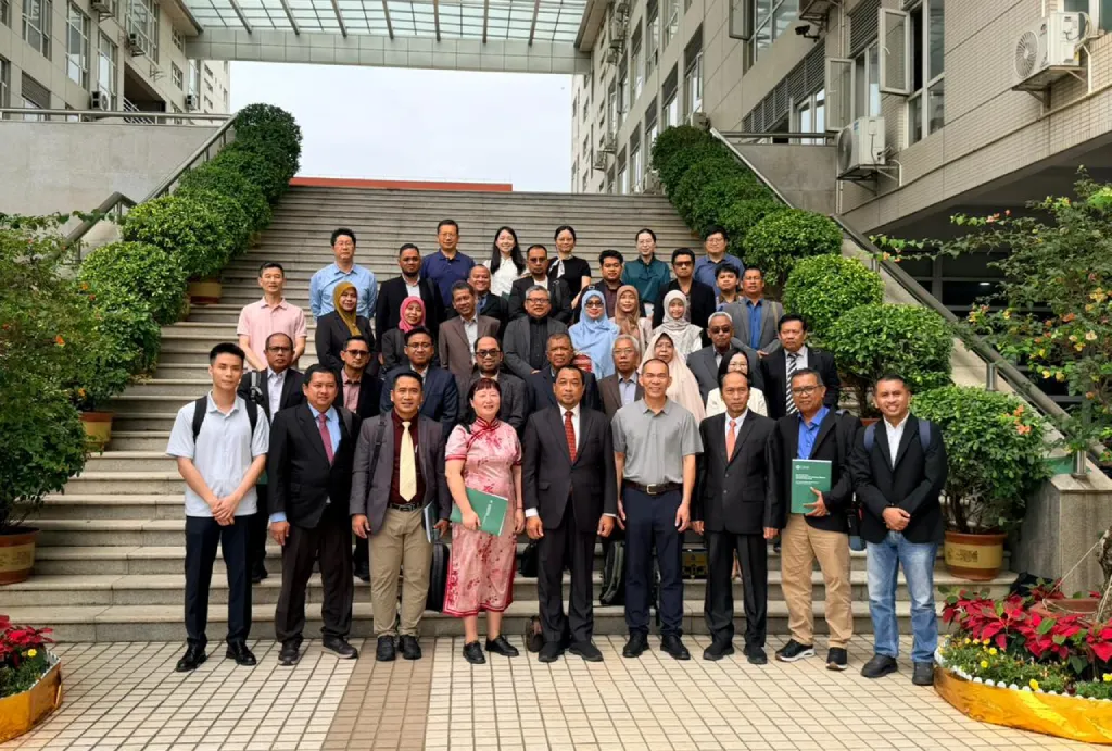 PWM Jatim Gandeng Guangzhou University, Buka Program Double Degree dan Bahasa Mandarin