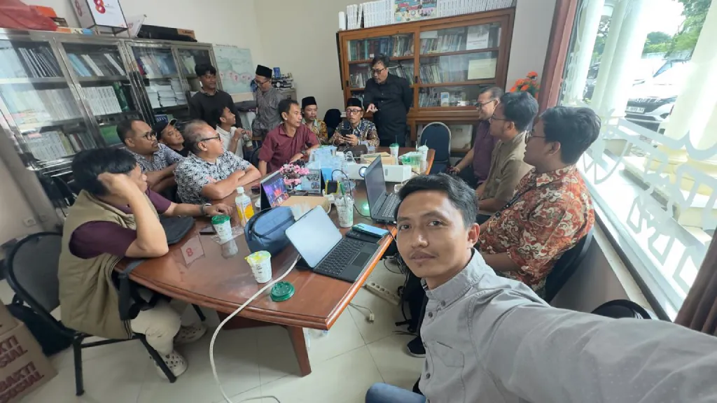Rapat Milad Satu Dekade PWMU.CO di Surabaya Berasa Reuni