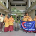 Peringati Milad ke-9, IKKM Komisariat RS Islam Aminah Blitar Gelar Penghijauan