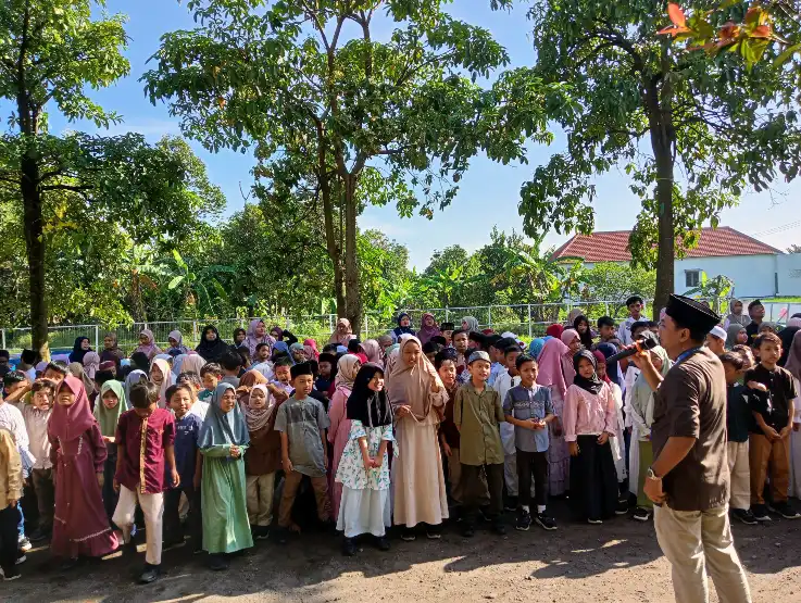 SDM Zamzam Awali Sekolah dengan Silaturahmi dan Pembelajaran Bermakna