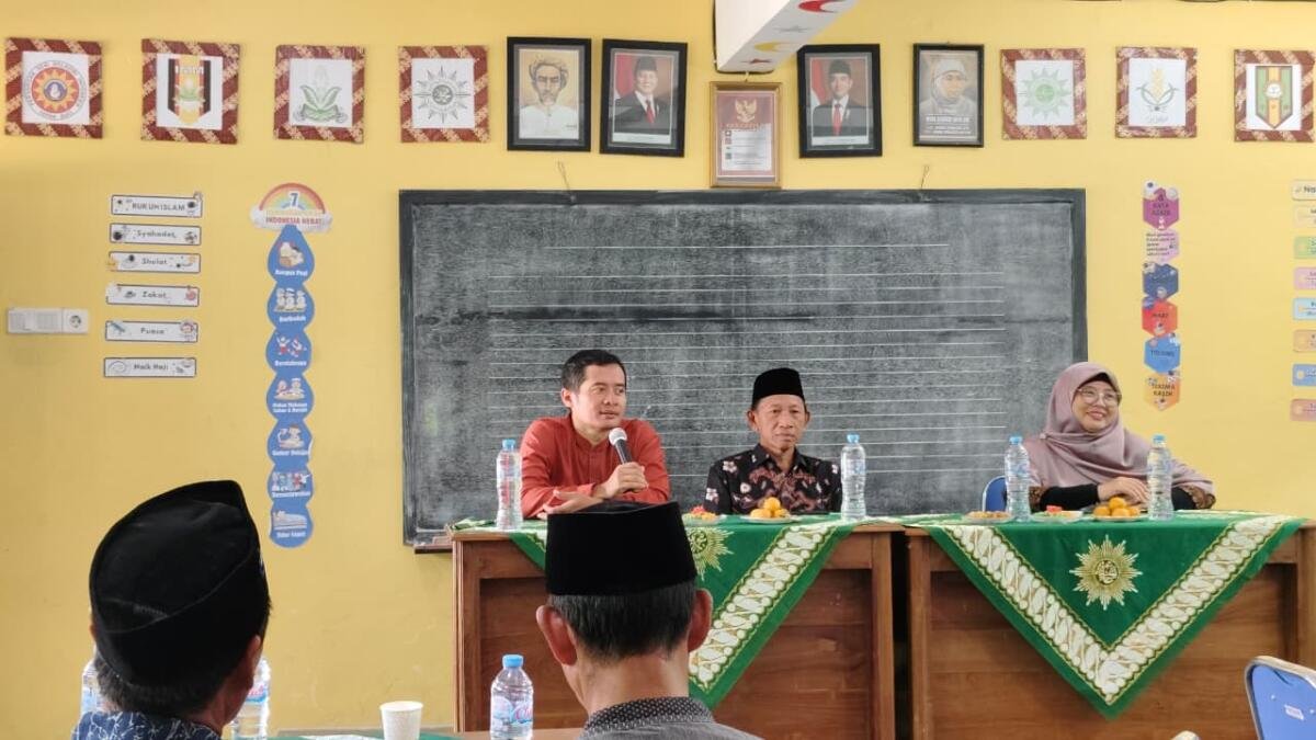 Sate dan Gule Kambing Jadi Simbol Keakraban Halalbihalal Foskam MTs-SMP Muhammadiyah Gresik