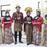 Semarak Hari Kartini di RSI Fatimah Banyuwangi, Tenaga Kesehatan Tampil Anggun Berkebaya