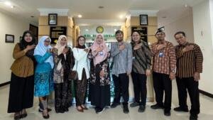 Semarak Kartini di RSI Madiun, Kebaya hingga Promo USG Diserbu Pasien