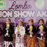 Lomba Fashion Show Meriahkan Peringatan Hari Kartini di PAUD Aisyiyah Bungah, Gresik