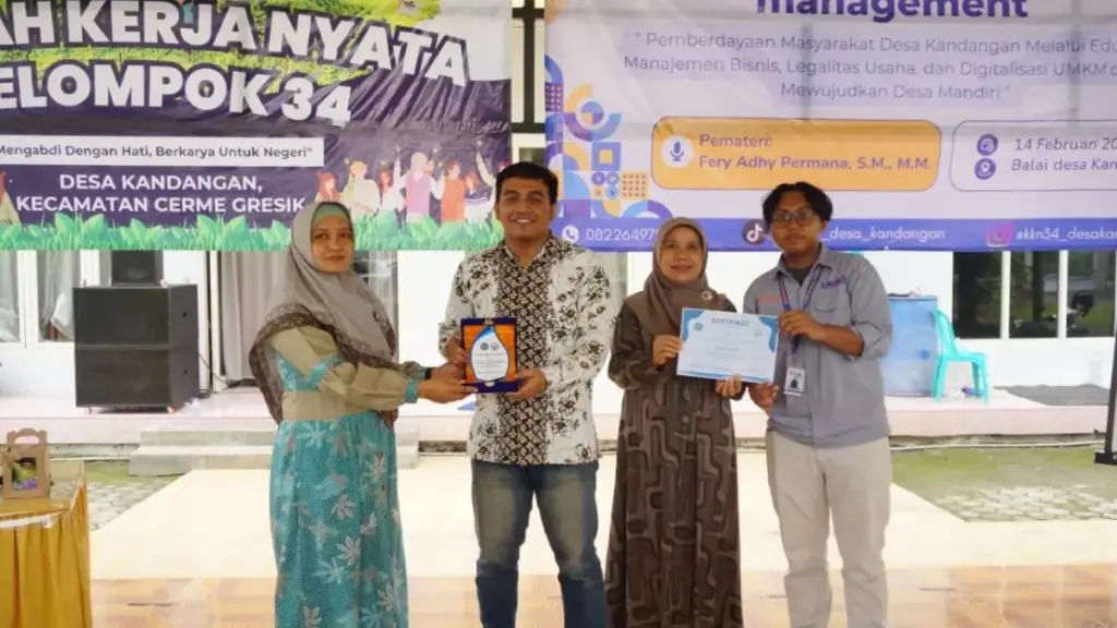KKN Kelompok 34 UMG Gelar Seminar Business Management untuk Dorong UMKM Desa Kandangan