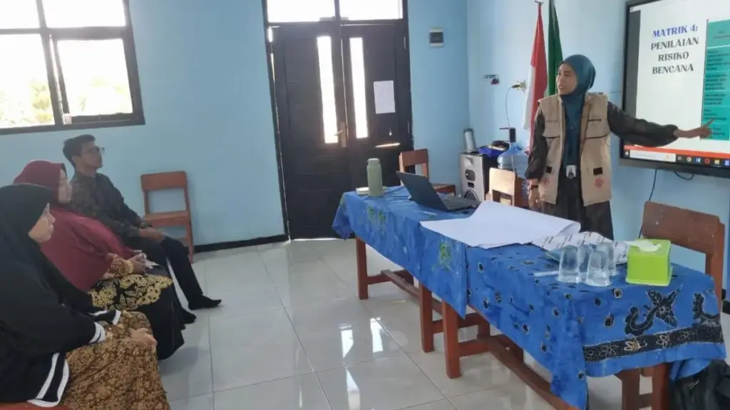 SMA Mutu Banyuwangi Lakukan Kajian Analisa Risiko Bencana pada Pelatihan SPAB