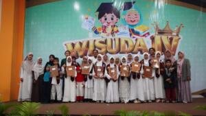 10 Siswa Terbaik SD Muhammadiyah 24 Surabaya Ikuti Wisuda Tahfidz di Smamda Tower