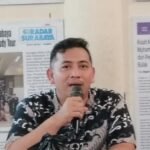 Secangkir Kopi Susu di Wonokromo, Kacamata Akuntasi Lihat Buruh, Bayang-bayang AI