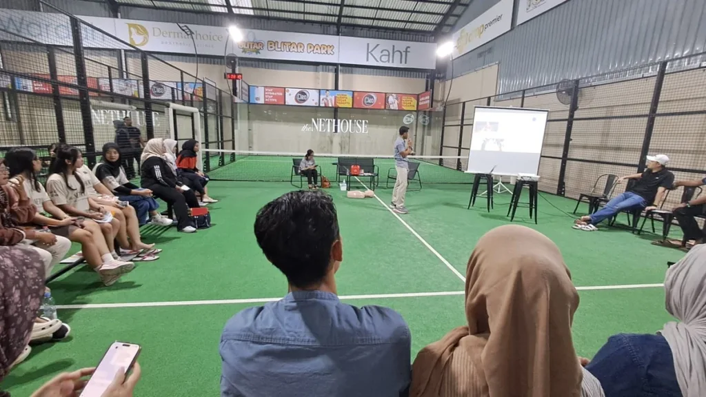 Atlet Padel Blitar Ikuti Pelatihan Bantuan Hidup Dasar Bersama RSI Aminah