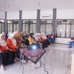 Di Tanah Kali Kedinding, Mahasiswa Bidan FIK Umsura Perkuat Kesehatan Ibu-Anak Melalui Digital Health dan Ecohealth