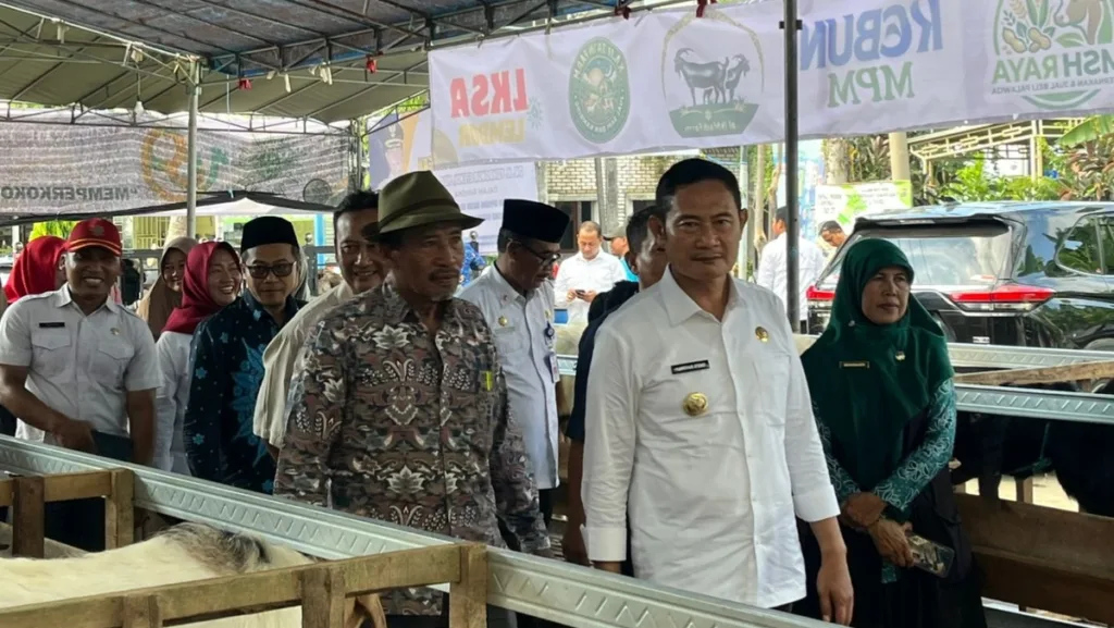 Bupati Lamongan Hadiri Bazar Kurban Muhammadiyah Brondong