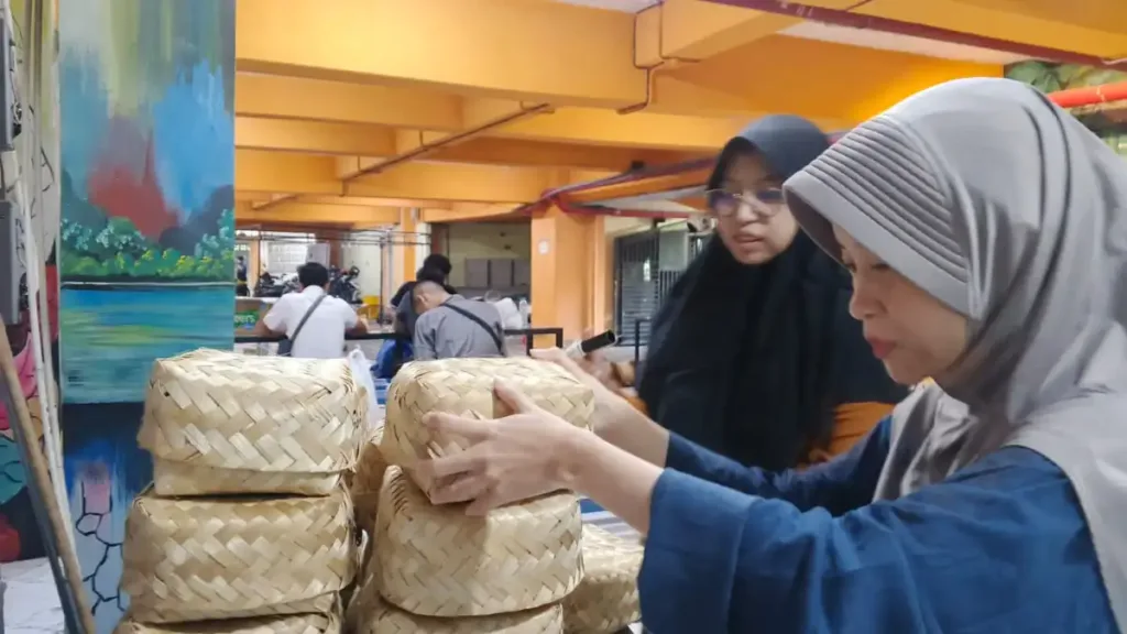 Iduladha Smamita: Kurban Ramah Lingkungan Pakai Besek