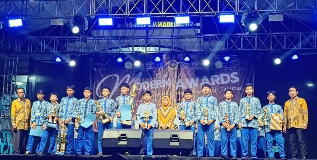 Madtsamutu Paciran Raih Beragam Penghargaan Modern Awards 2026