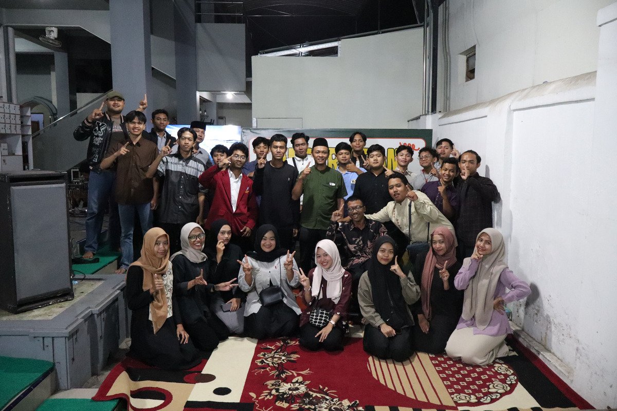 Pemuda Masjid Baitul Mukhlisin Gelar “Angkringan MBM”, Bangun Spirit Wirausaha Anak Muda