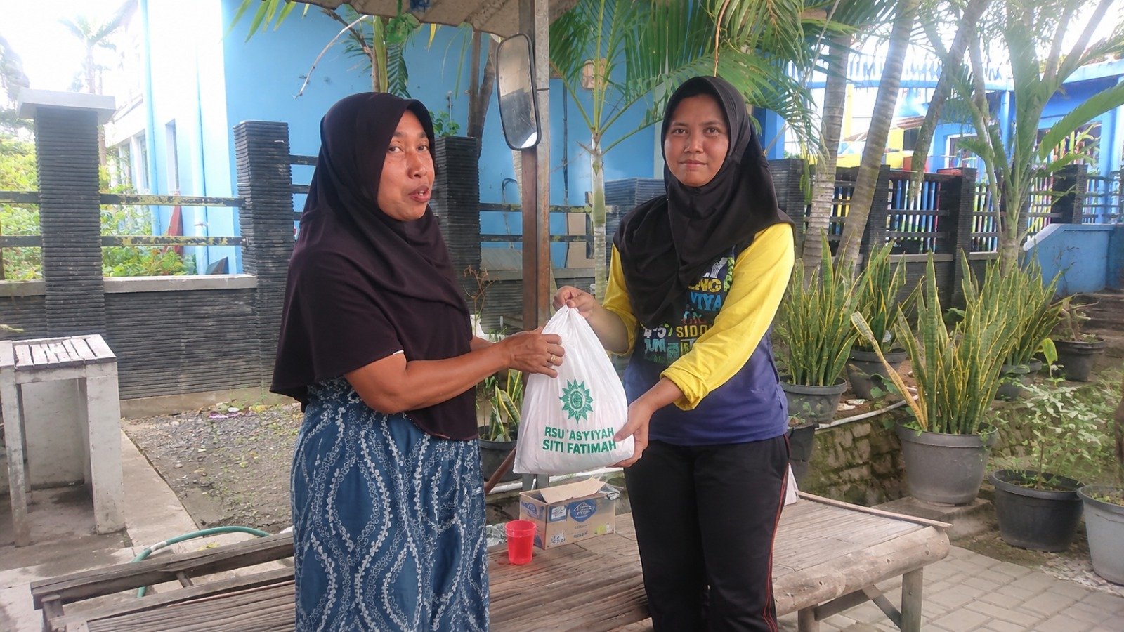 RSU Siti Fatimah Tulangan Salurkan Daging Qurban ke Pasien hingga Tukang Becak
