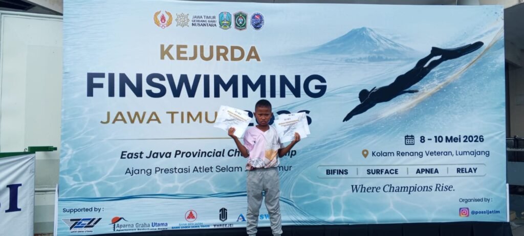 Borong 3 Emas 1 Perak di Kejuaraan Finswimming Jatim, Andreano Zhafir Harumkan Nama SD Musix