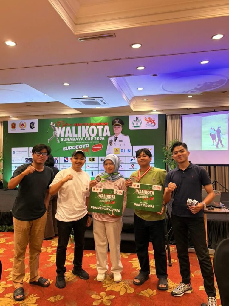 Dua Mahasiswa UMM Sabet Juara Golf Nasional