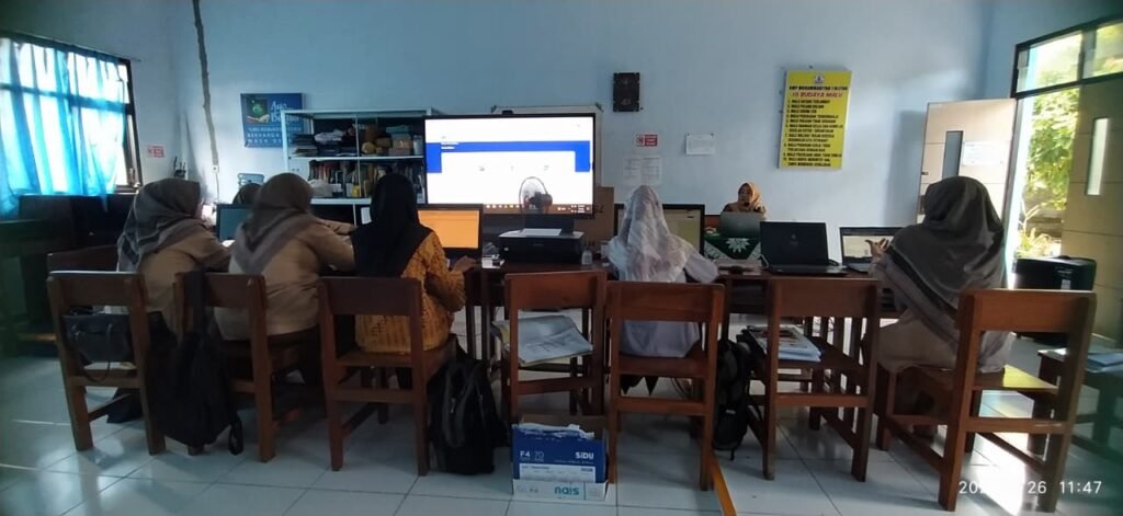 Rapat Strategis SMP Muhammadiyah 1 Blitar bersama Dinas Pendidikan: Persiapan Kurikulum Masa Depan