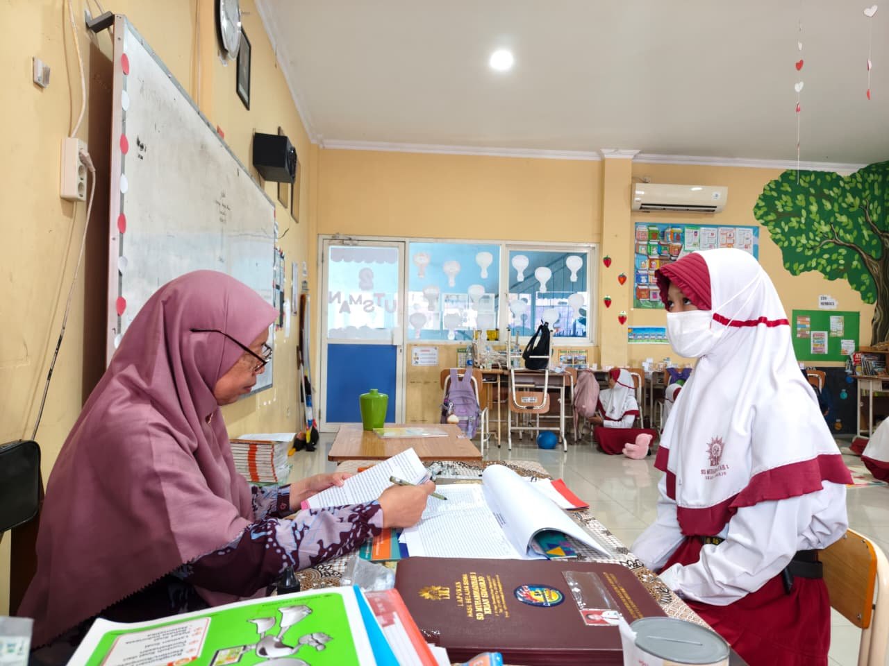 Siswa Kelas 6 SD Sakri Jalani Ujian Praktik ISMUBA Berstandar Tarjih