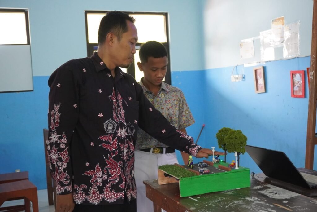 Siswa Mamsaka Unjuk Inovasi Robotika: Dari Smart Home hingga Green House Otomatis