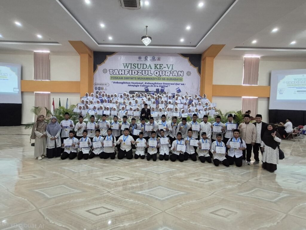 SMP Muhammadiyah 15 Surabaya Jadi Peserta Terbanyak Wisuda Tahfidz Foskam Surabaya