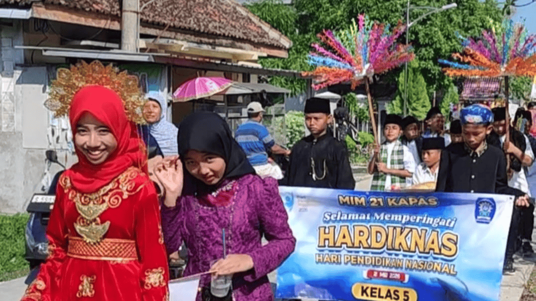 MI Muhammadiyah 21 Kapas Gelar Pawai Budaya dan Lomba Edukatif Peringati Hari Pendidikan Nasional 2026
