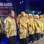 Paduan Suara Guru Tampil dalam Modern Award 2026 di Paciran