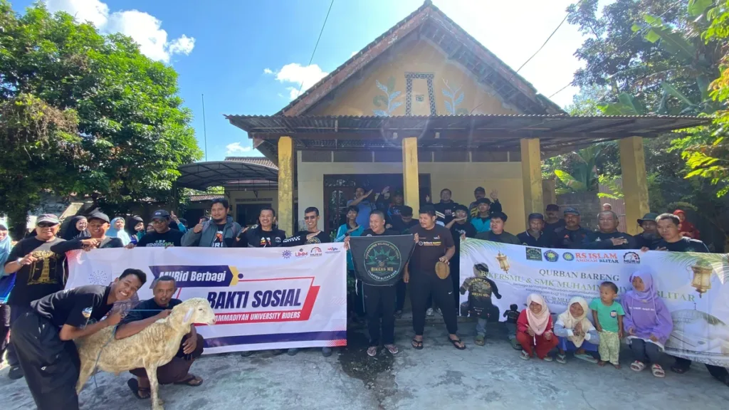 SMK Muhammadiyah 1 Blitar dan BikersMu Gelar Kurban Bersama pada Iduladha 1447 H