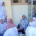 Siswa Mamsaka Paciran Olah Eco Enzyme Menjadi Sabun Ramah Lingkungan