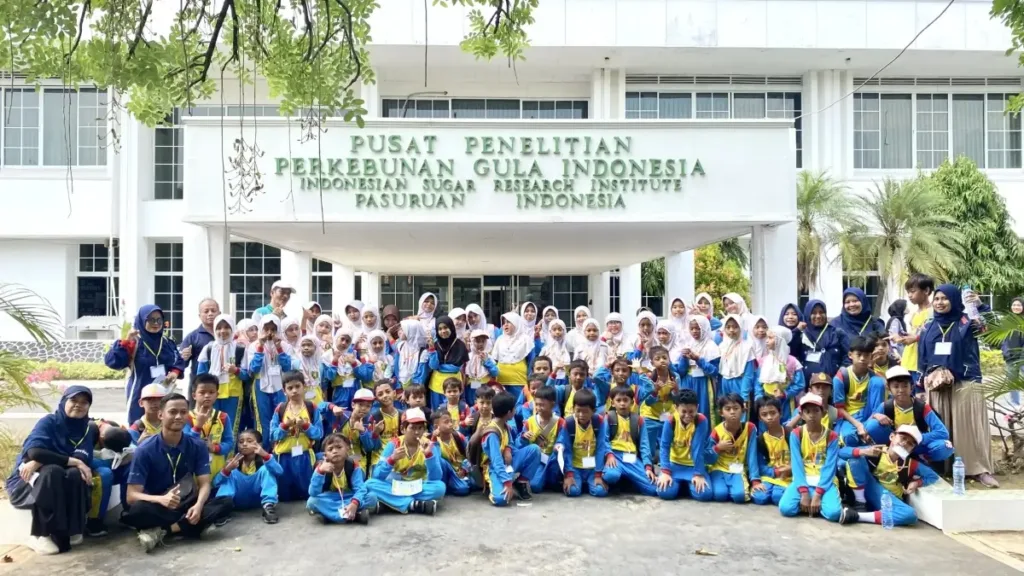 Siswa MI Muhammadiyah Serbu Museum Gula Kota Pasuruan